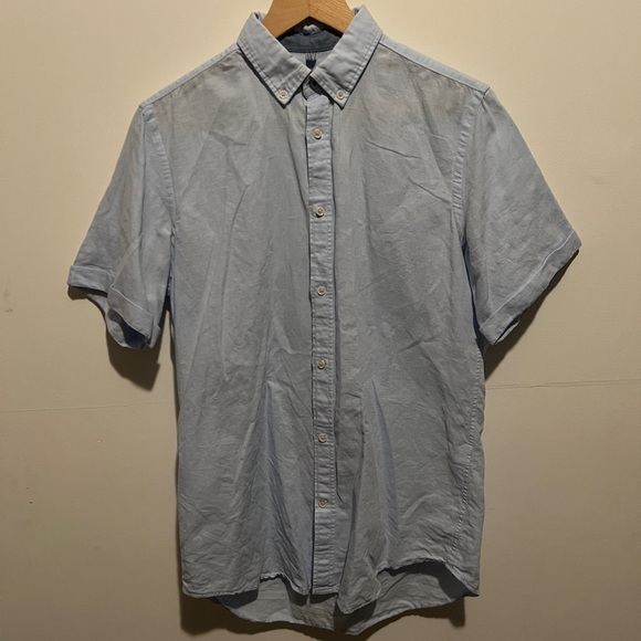 Zara Relaxed Fit SS Button up - Picture 3 of 3